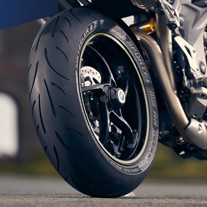 メッツラー m9rr 120/70 190/55 メッツラー m9rr 120/70 190/55 Sportec™ M9 RR tires | Metzeler
